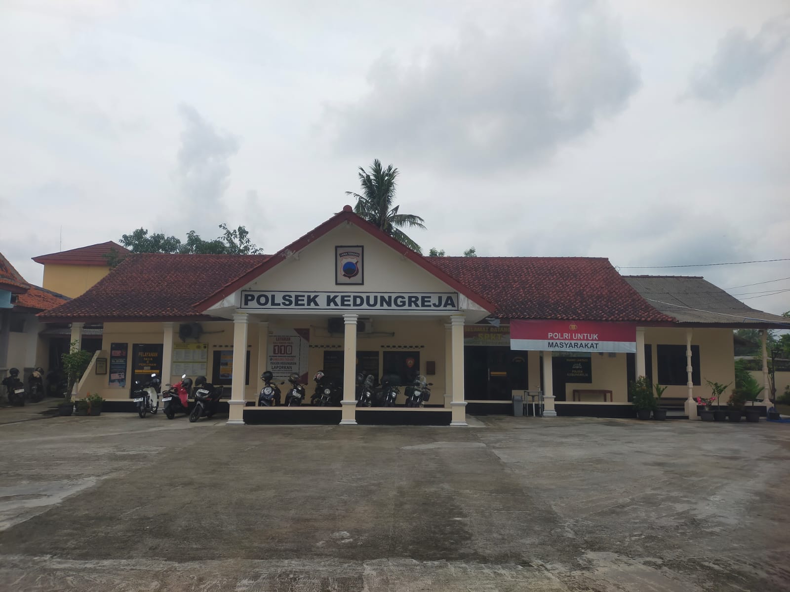 POLSEK KEDUNGREJA